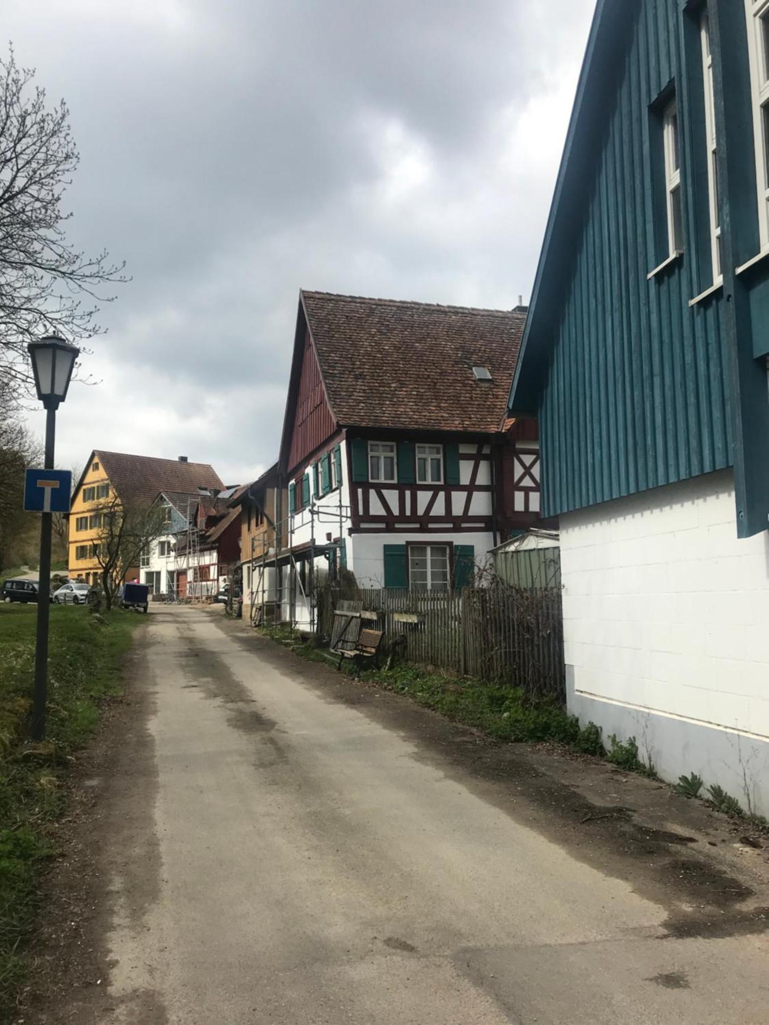 Ferieninrosengarten 1 Zi 190 Cm Deckenhoehe Oder Grosse 4 Zi Dg Whg Apartment Rosengarten (Baden-Wurttemberg)