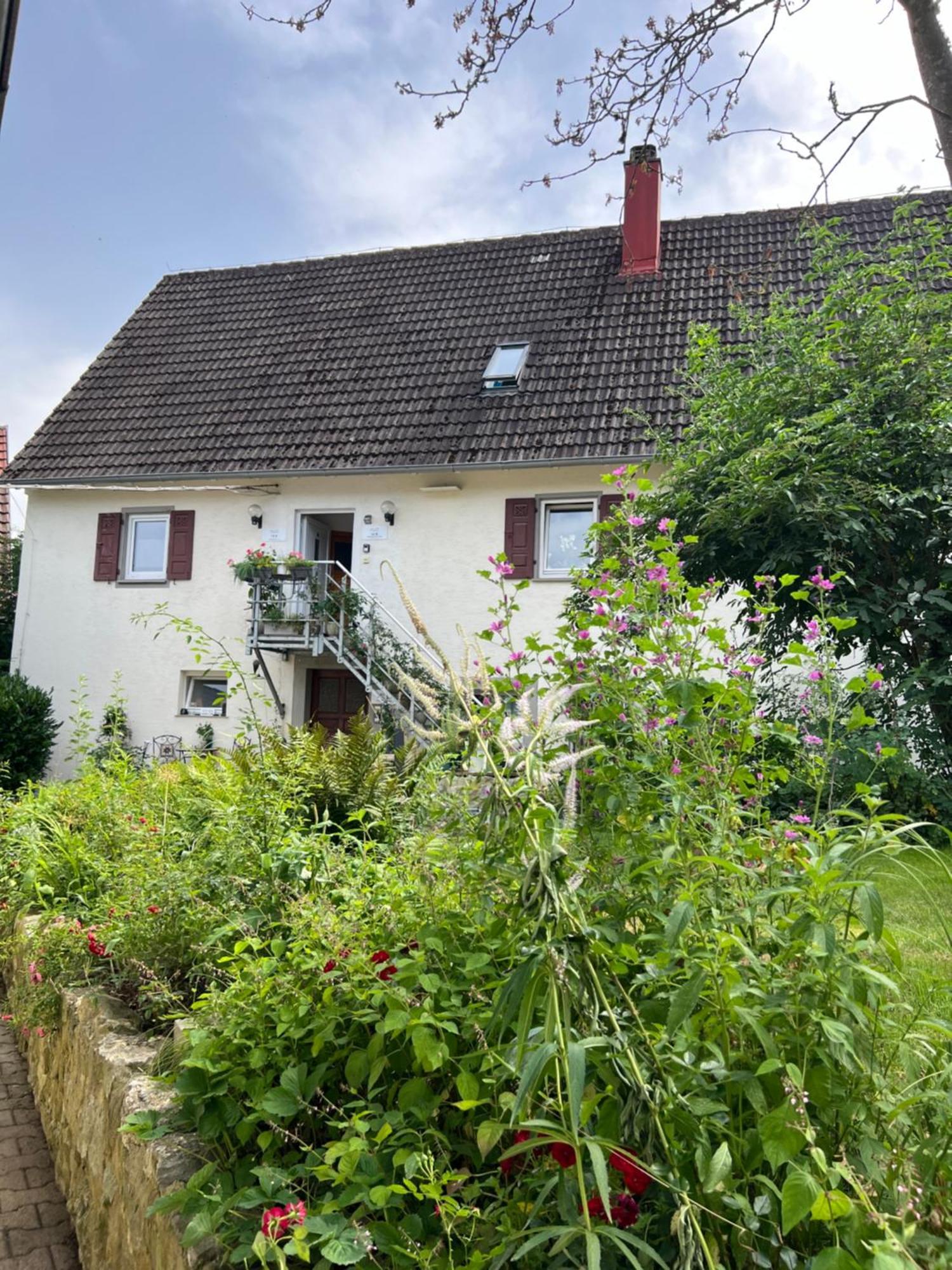 Apartment Ferieninrosengarten 1 Zi 190 Cm Deckenhoehe Oder Grosse 4 Zi Dg Whg