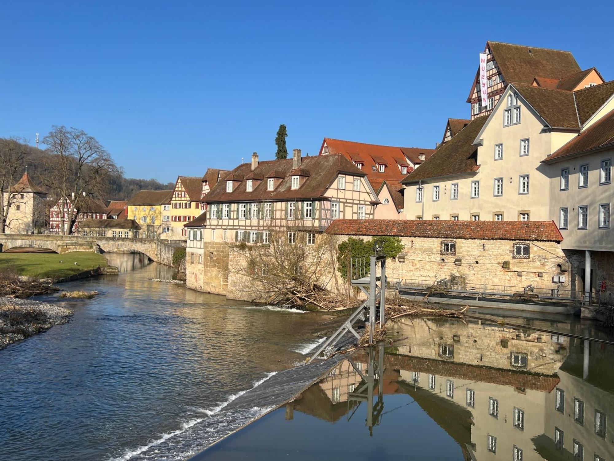 Ferieninrosengarten 1 Zi 190 Cm Deckenhoehe Oder Grosse 4 Zi Dg Whg Apartment